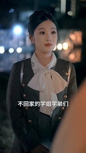 《折枝赠南枝(80集)尹一博&张若辰(夸克网盘)》短剧封面