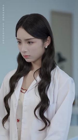 《换专业后山海不相逢(64集)杨晨璐(夸克网盘)》短剧封面
