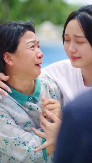《不原谅不复合苏小姐独美(65)(夸克网盘)》短剧封面
