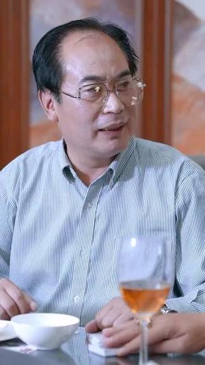 《我靠一元当大佬＆一元豪婿（80集）黄文博（夸克网盘）》短剧封面