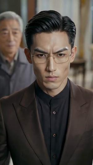 《前夫嫌我是个瘸子，我转身离开（73集）（夸克网盘）》短剧封面