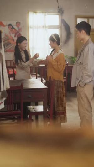 《六零换亲,我一胎三宝震惊全村(60集)朱鹏&刘欣悦(夸克网盘)》短剧封面