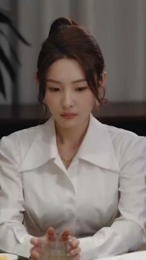 《伊人如故(95集)(夸克网盘)》短剧封面