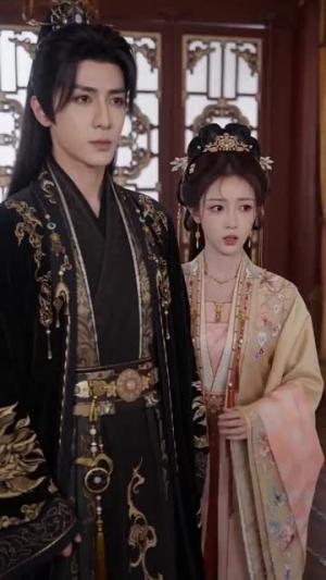 《心声已读妖妃已上线(65集)(夸克网盘)》短剧封面