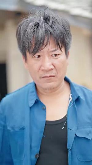 《偏爱（55集）（夸克网盘）》短剧封面