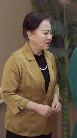 《觉醒后她不再沉默&上辈子苦够了这一世只为女儿（60集）（夸克网盘）》短剧封面