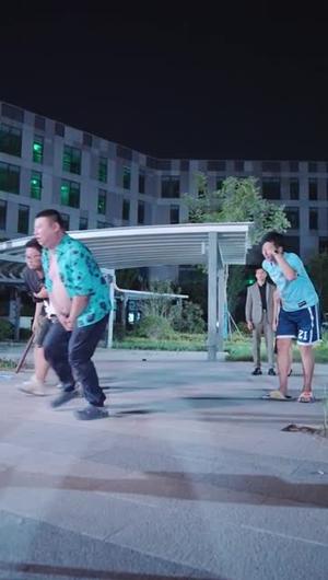 《擦边剧：逆袭纵横职场（87集）》短剧封面