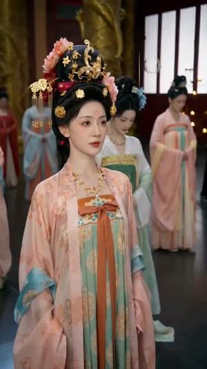《烬上金兰：凤阙春（88集）（夸克网盘）》短剧封面
