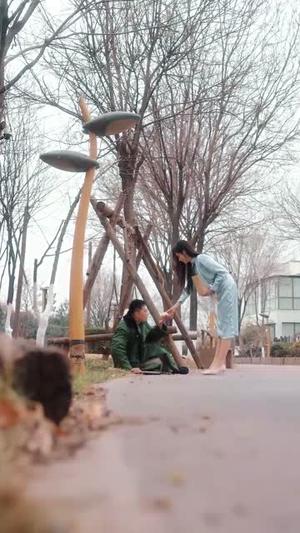 《仙尊下山，无人可挡（81集）邓威＆刘因然（夸克网盘）》短剧封面