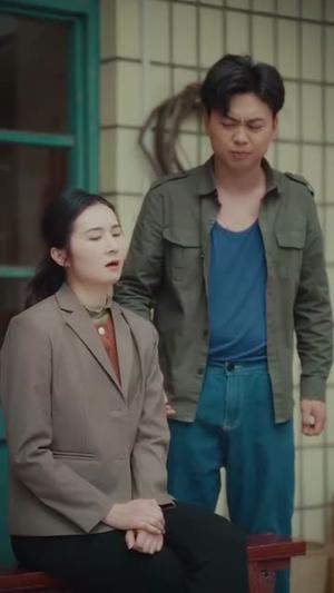 《老太太的崛起新生（68集）（夸克网盘）》短剧封面