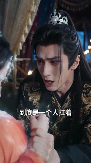《凌天绝宠：满级大佬炸翻九州（80集）（夸克网盘）》短剧封面