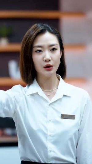 《重生归来依是祸(62集)黄佳怡(夸克网盘)》短剧封面