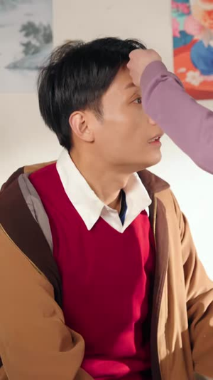 《重生八零：糙汉宠妻发家记（70集）姚杭辰＆宋佳（夸克网盘）》短剧封面